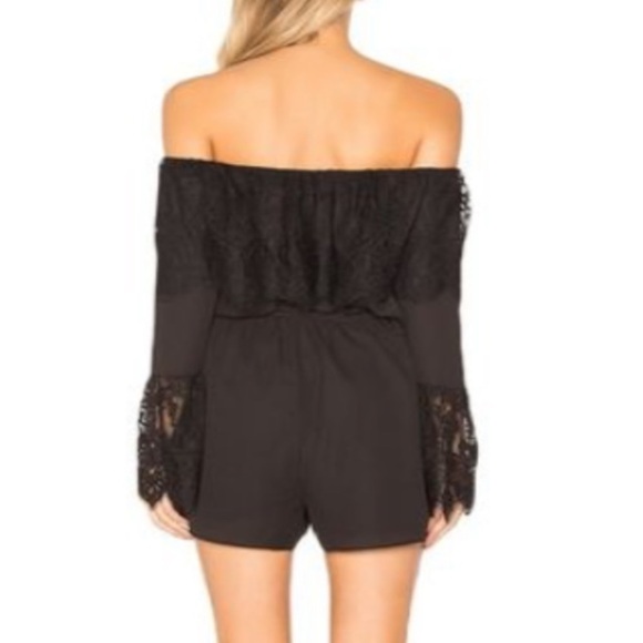 NWT BB Dakota Cavell Lace Off The Shoulder Bell Sleeve Romper In Black - Picture 3 of 6